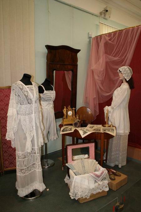 Экспозиции: Выставка Приметы милой старины в Палатах г.Владимира
