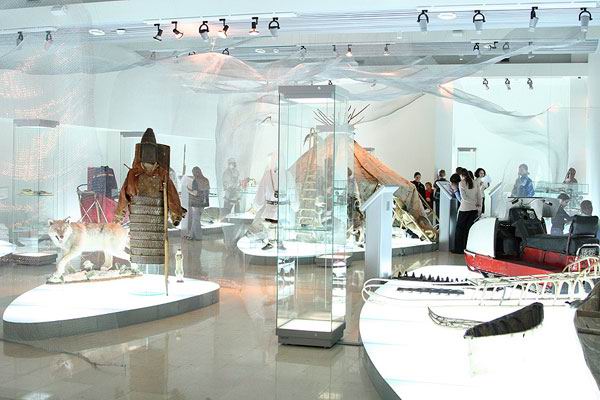 Экспозиции: Человек и Чукотка в Музейном Центре Наследие Чукотки. Интермузей-2006
