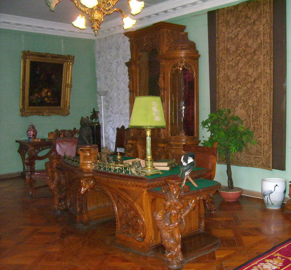 Экспозиции: Интерьеры Елагиноостровского дворца

