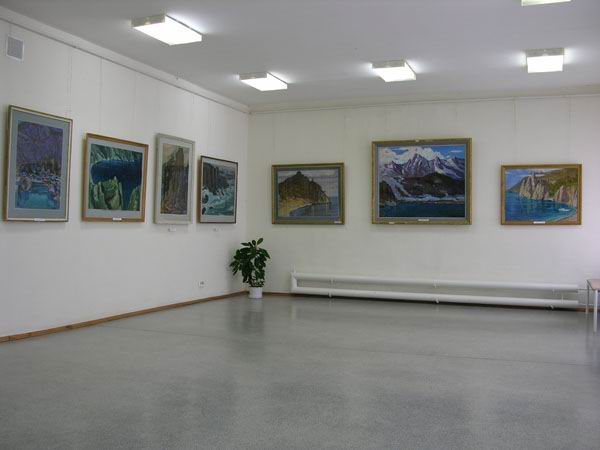 Экспозиции: Красота Байкала на полотнах Акцыновых
