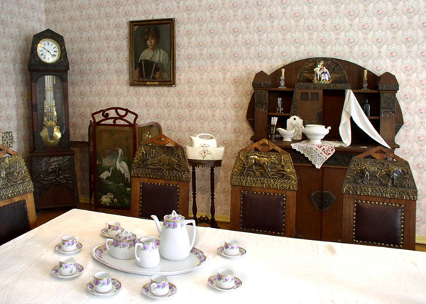 Экспозиции: Фрагмент экспозиции второго этажа. Купеческая столовая. Фото Е. Караванова
