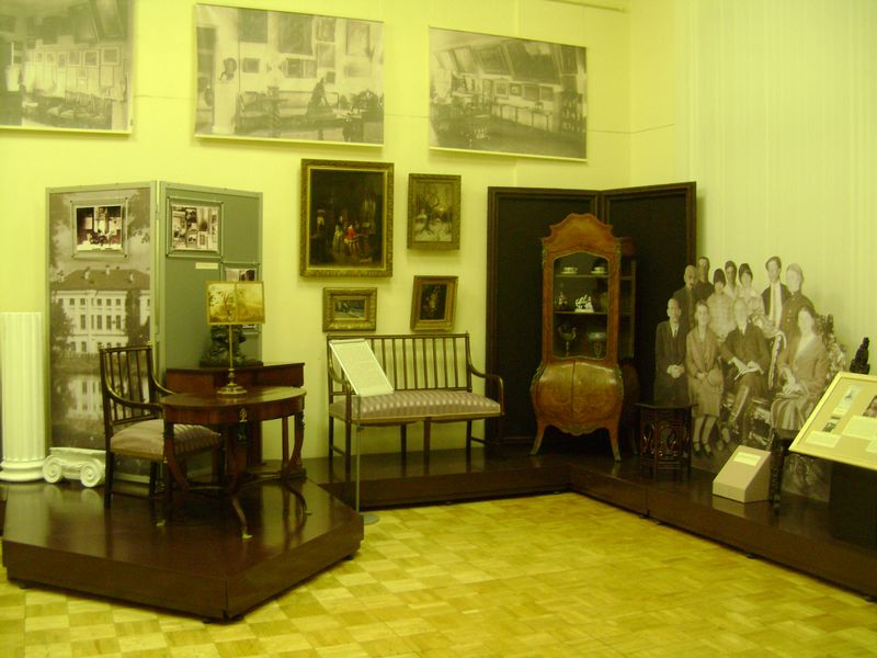Экспозиции: Выставка Век Рыбинского музея
