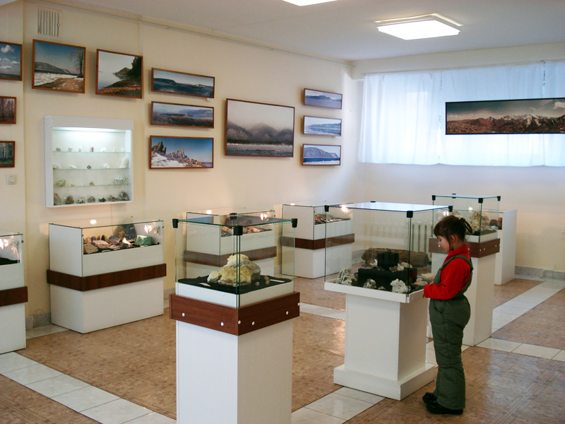Экспозиции: Зал минералов
