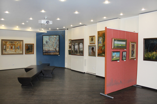 Экспозиции: Oбщий вид зала живописи
