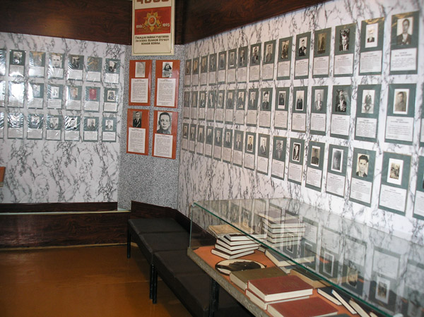 Экспозиции: Зал Они сражались за родину. Галерея участников Великой Отечественной войны
