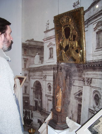 Экспозиции: На выставке Петербург религиозный: связь времен
