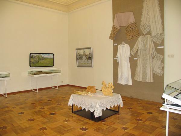 Экспозиции: Выставка произведений соискателей премии ЦФО в области литературы и искусства за 2006 год
