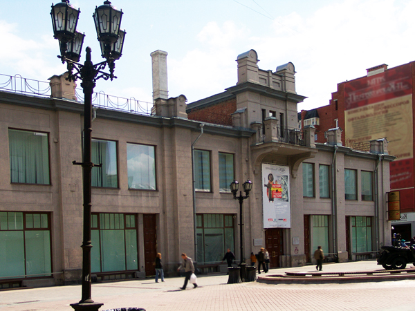 Экспозиции: Здание музея на ул. Вайнера

