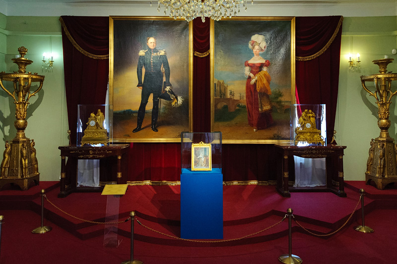 Экспозиции: Портреты династиии Романовых в Дворцовом павильоне 1825 года
