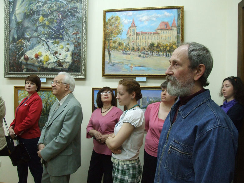 Экспозиции: На открытии выставки «Саратов глазами художника»
