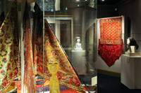 Выставочный проект “Русские ситцевые платки XIX – начала XX века”
