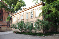 Вид на дом, в котором располагается мемориальная квартира А.Н. Толстого
