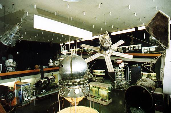 Экспозиции: Зал ракетно-космической техники ГМИК
