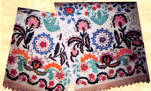 Экспозиции: Образцы татарской вышивки (тамбур)
