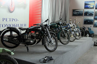 Ряд мотоциклов
