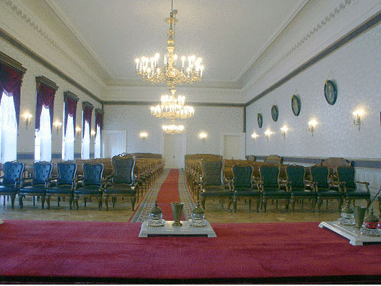 Экспозиции: Актовый зал Казанского государственного университета. 2004 г.
