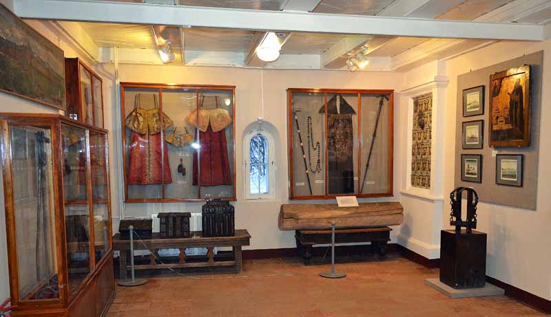 Экспозиции: Историческая экспозиция палат угличских удельных князей
