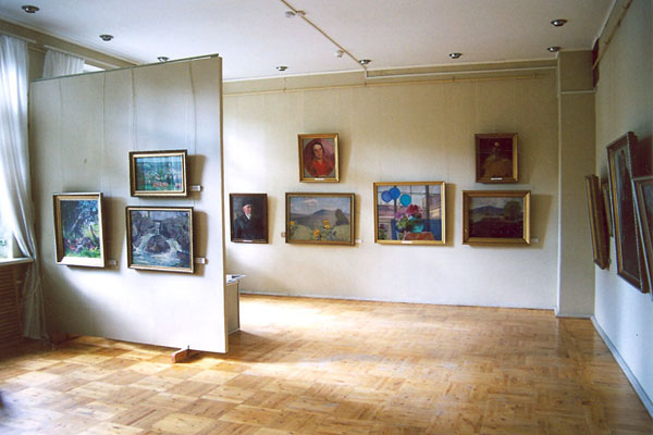 Экспозиции: Экспозиция Профессиональное искусство Алтая
