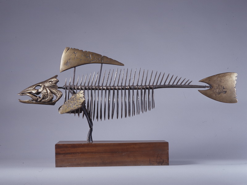 Экспозиции: Скелет рыбы. Из серии природа, эволюция и превращения.1988. бронза
