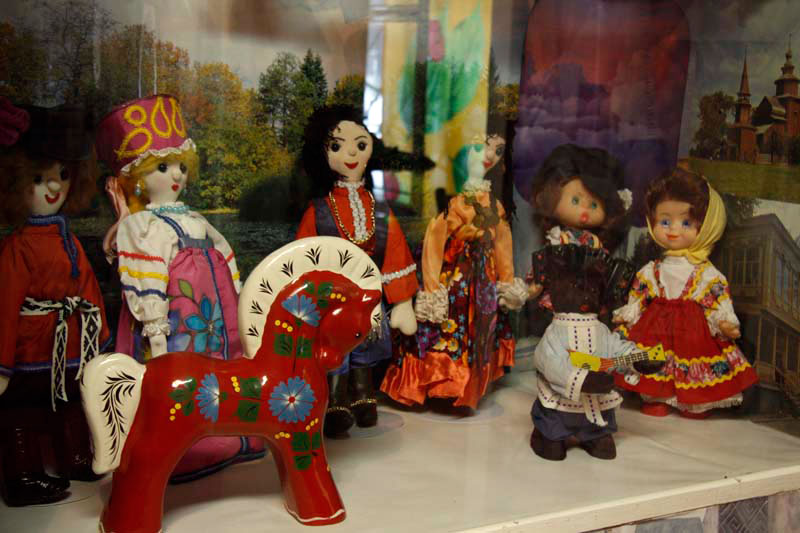 Экспозиции: Фрагмент экспозиции Семь ролей куклы
