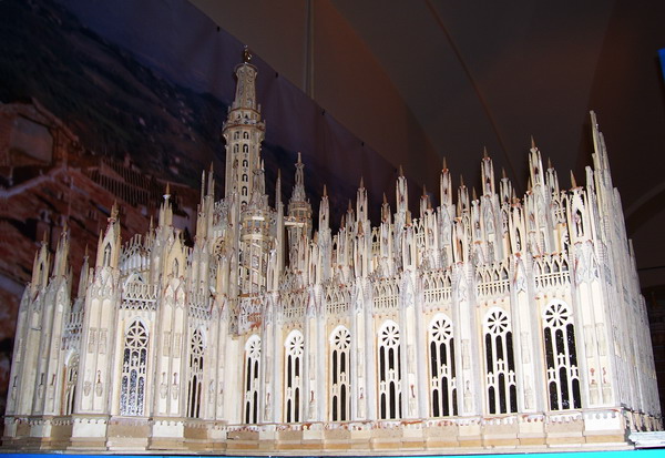 Экспозиции: Собор Санта Мария Маджоре, Милан. Выставка Италия в миниатюре
