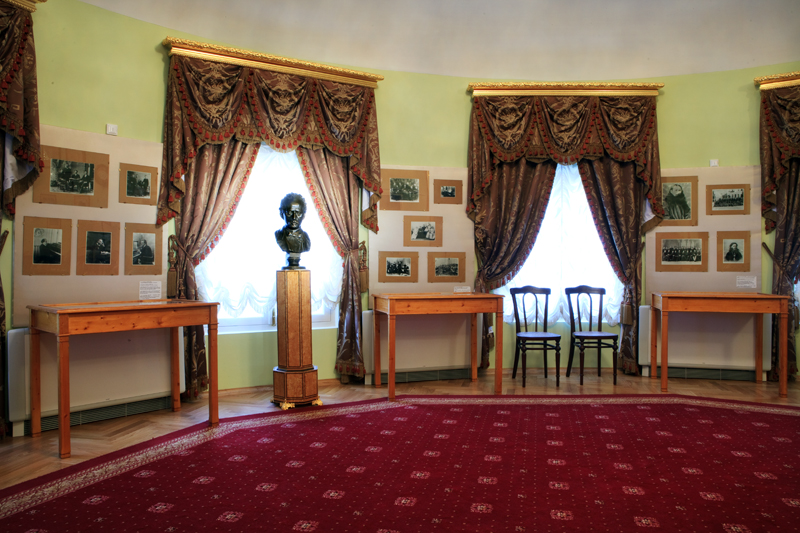 Экспозиции: Овальный зал Музея имени Н.Г. Рубинштейна
