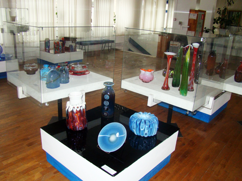 Экспозиции: Зал декоративно-прикладного искусства
