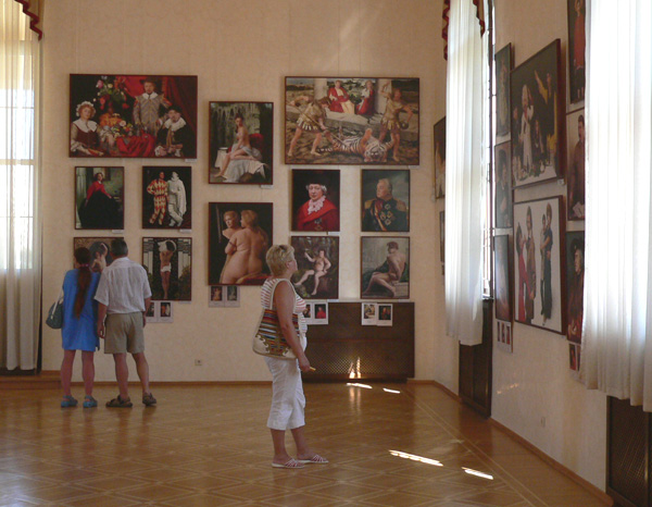 Экспозиции: Фотовыставка Е. Рождественской в Сочинском художественном музее
