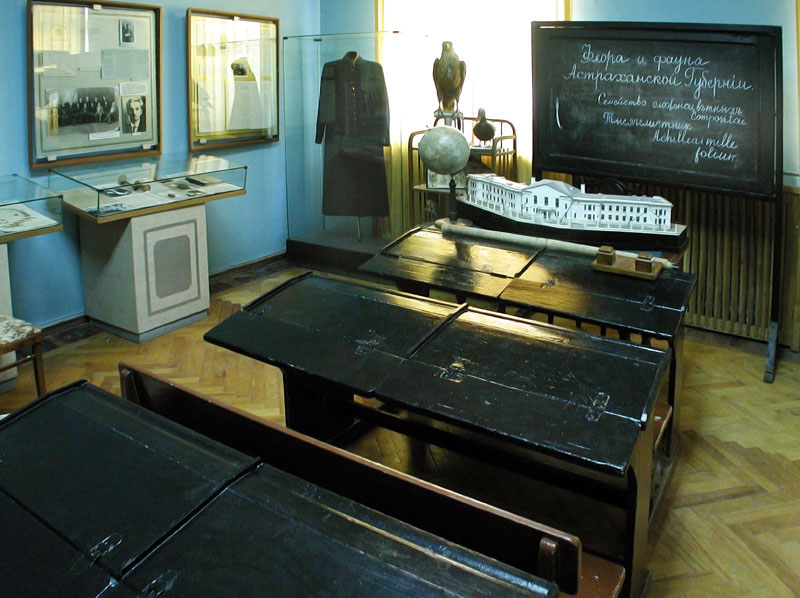 Экспозиции: Интерьер гимназии на выставке Учились в губернской Астрахани
