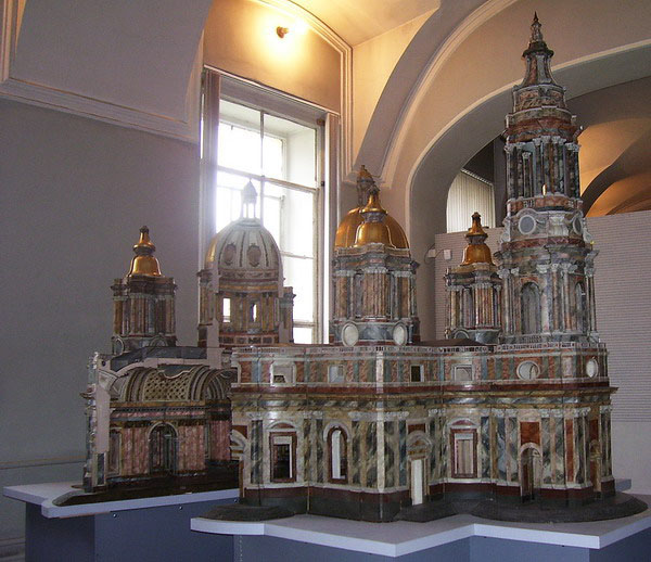 Экспозиции: Модель Исаакиевского собора. Проект А. Ринальди
