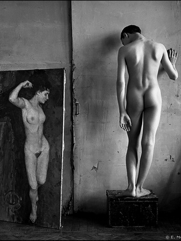 Экспозиции: Евгений Мохорев. Иван и картина с обнаженной женщиной
