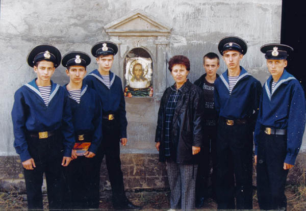 Экспозиции: Священные иконы на форте Поспелова (о.Русский), 2000
