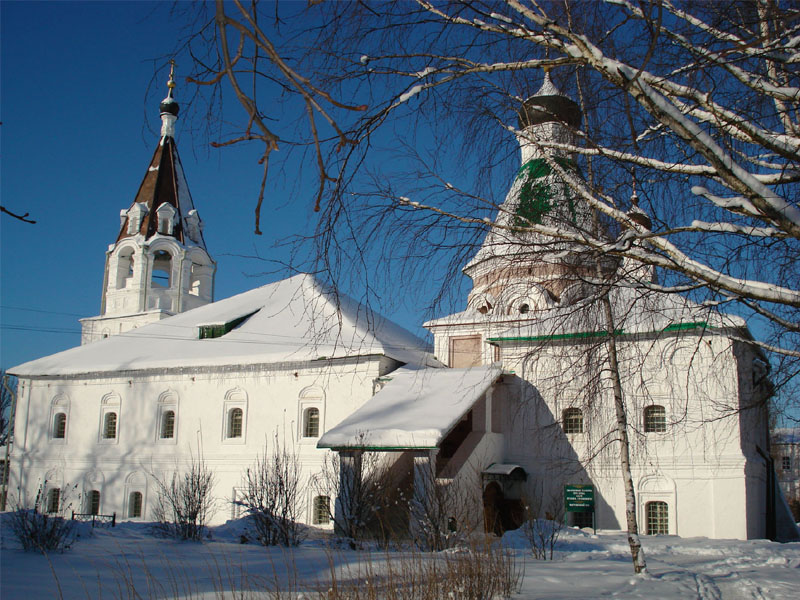 Экспозиции: Покровская церковь - памятник архитектуры XVI-XVII вв.
