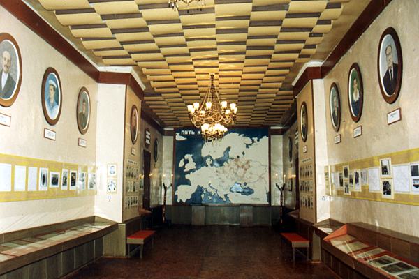 Экспозиции: Главный зал Черемшанского мемориального центра
