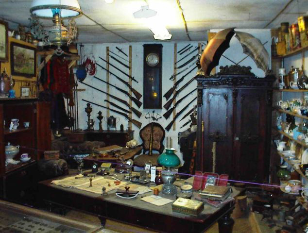 Экспозиции: Купеческий быт. Музей столицы лоцманов
