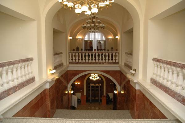 Экспозиции: Национальный музей РТ. Парадная лестница
