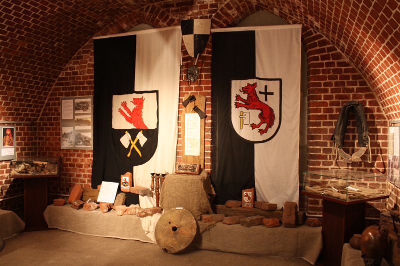 Экспозиции: Выставка Хайлигенбайль-Мамоново. 710 лет. Музей Фридландские ворота. 2011
