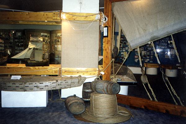 Экспозиции: Уникальный экспонат Лодка-садок в экспозиции музея.
