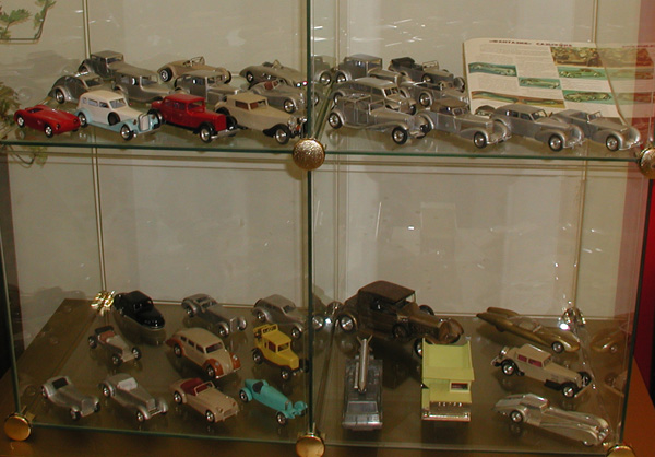 Экспозиции: Автомобиль на ладони в Политехническом музее
