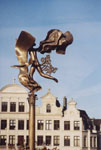 Скульптуры Александра Бурганова на площади Монт-дез-Артс
