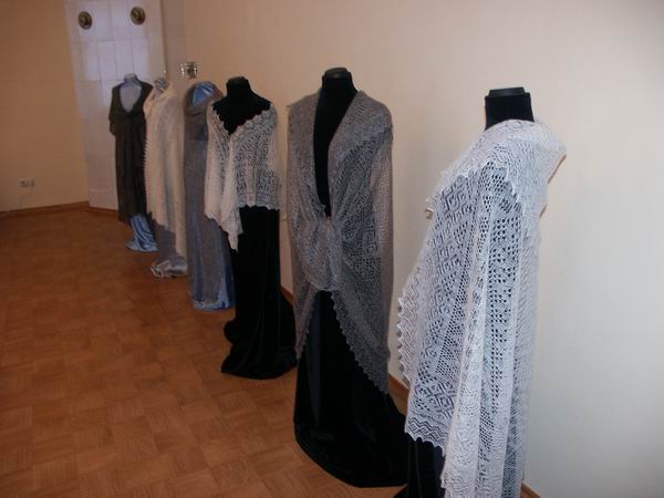 Экспозиции: Выставка Оренбургский пуховый платок в Палатах г.Владимира
