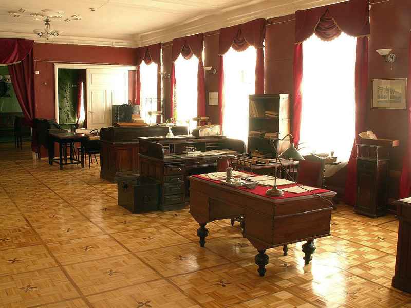 Экспозиции: Домъ на Новинской. Провинциальный банк
