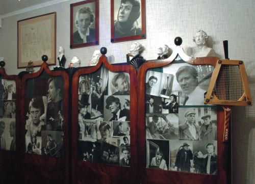 Экспозиции: Музей-квартира актерской семьи М.В. и  А.А. Мироновых - А.С. Менакера
