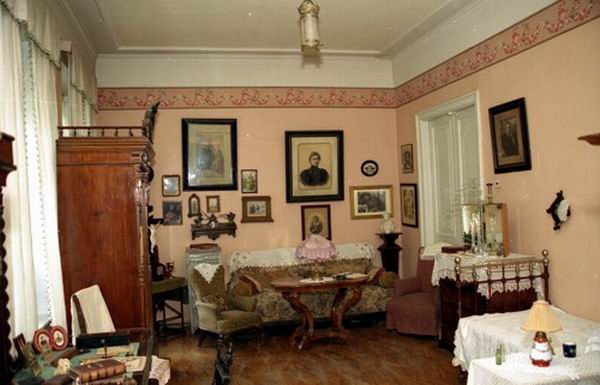 Экспозиции: Спальня М.Н.Ермоловой
