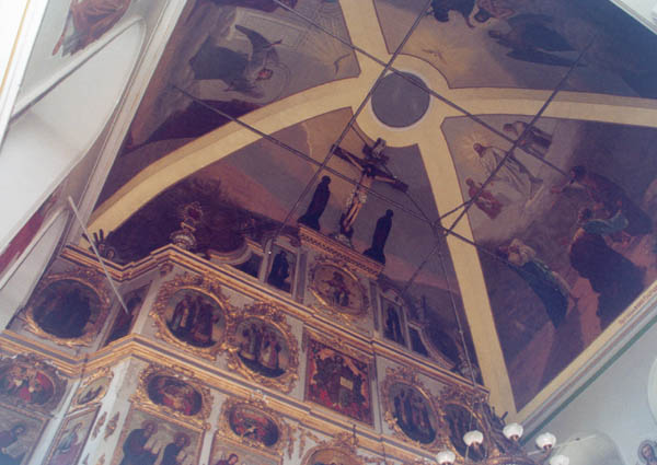 Экспозиции: Фрагмент экспозиции в Богоявленской церкви (музей древнерусского искусства).
