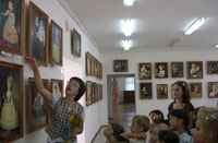 В выставочном центре Радуга  новая экспозиция  - Мир детства в живописи
