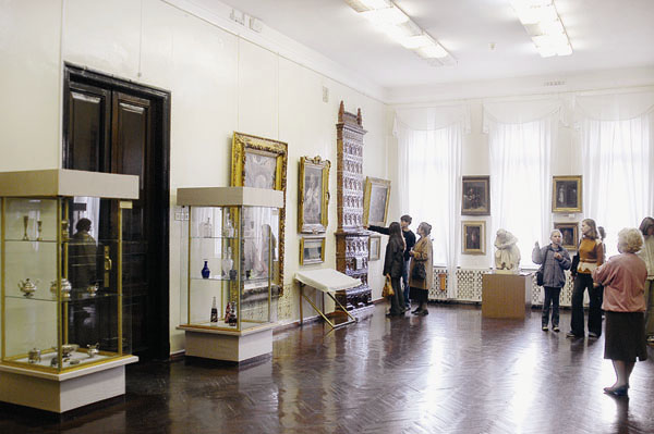 Экспозиции: Государственный музей изобразительных искусств РТ
