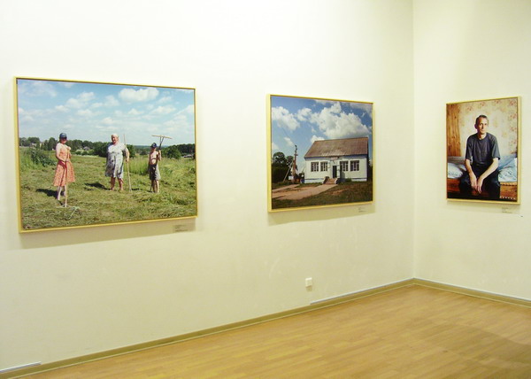 Экспозиции: На выставке Анастасии Хорошиловой. 2 марта 2006 года
