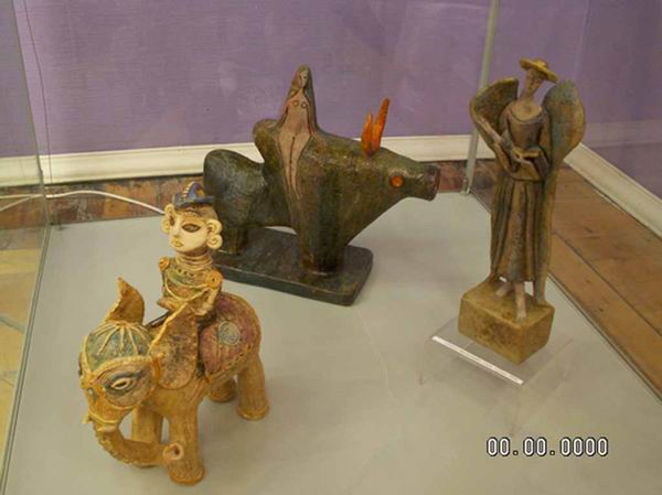 Экспозиции: Выставка авторской керамики в Свердловском краеведческом музее
