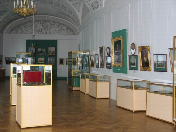 Экспозиции: Великий князь Михаил Павлович и его семья в Павловске
